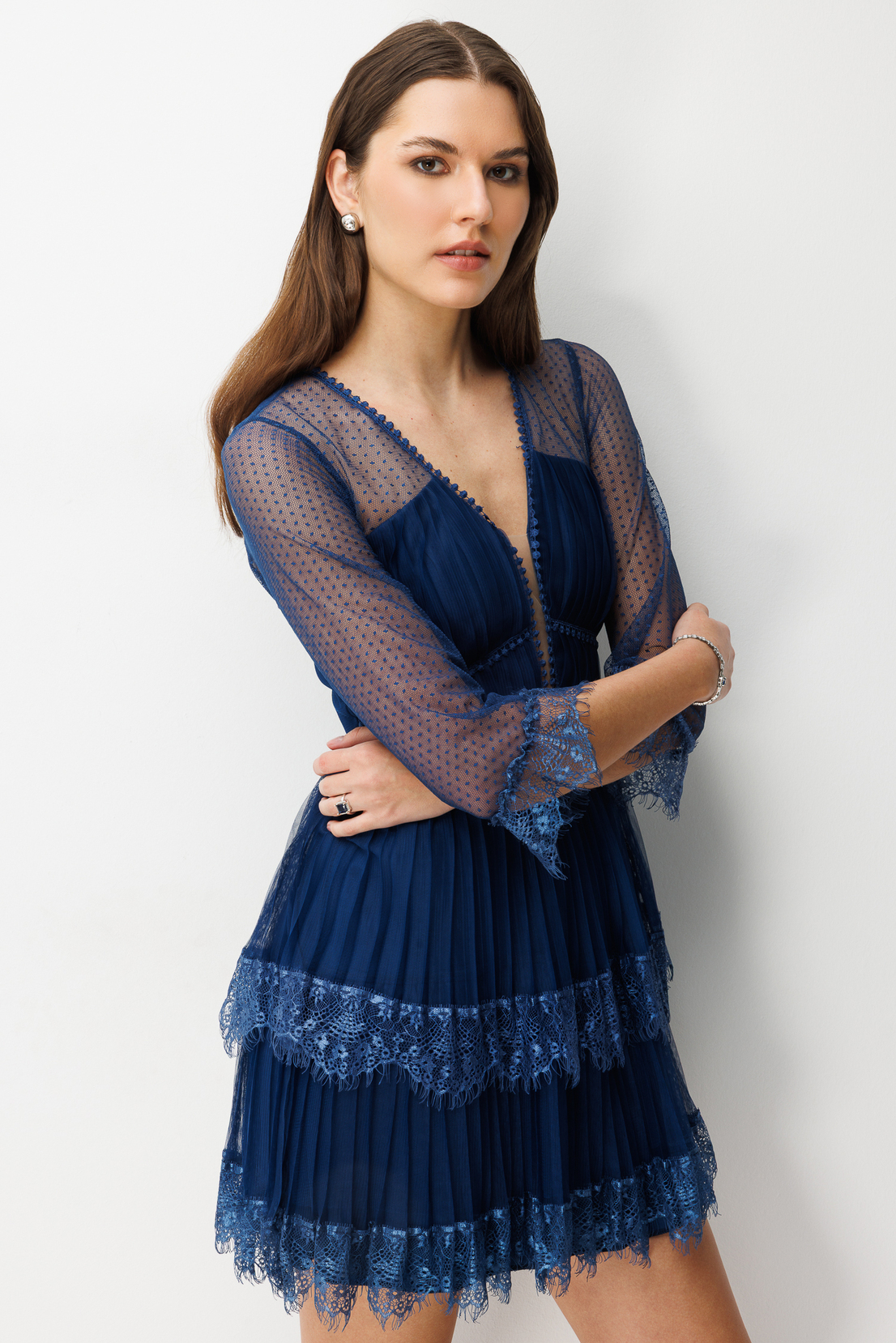 Kolları File Detaylı Mini Dantel Elbise LACİVERT