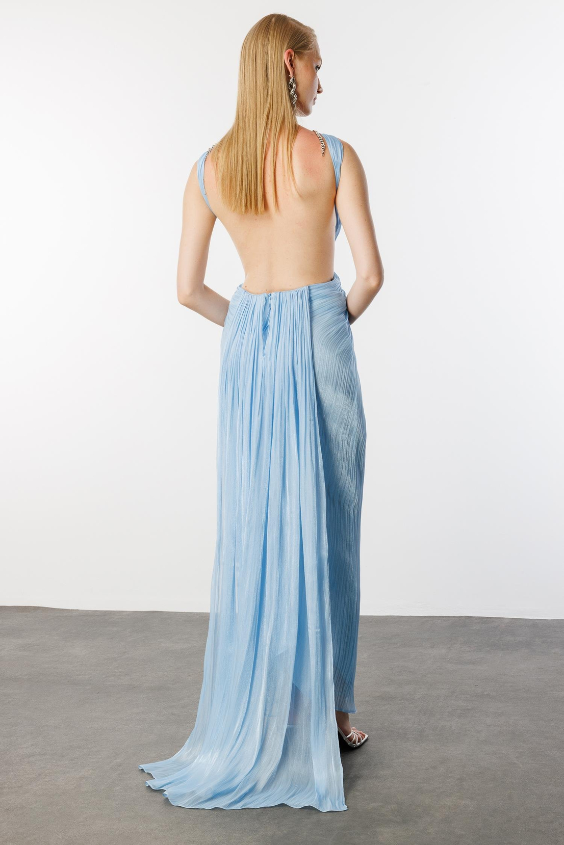 Komple Boydan Piliseli Sırtı Açık Uzun Elbise MAVİ