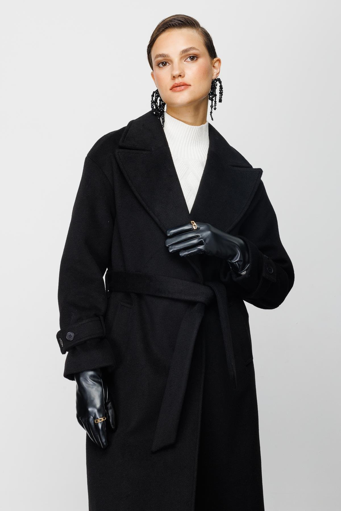 KRUVAZE YAKA KAŞE KABAN SİYAH