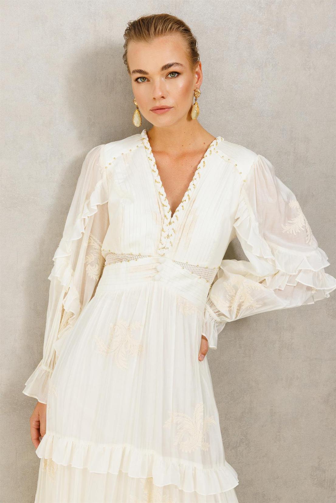 Nefeli İşlemeli Uzun Bel Korsajlı Elbise