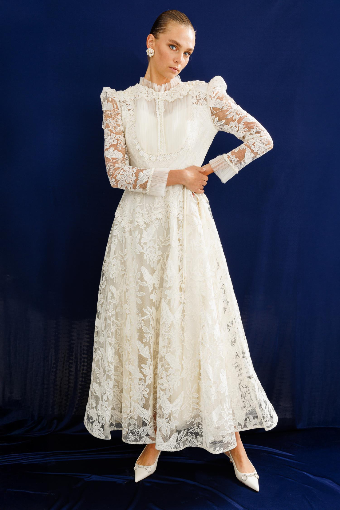 Omuz İşleme Detaylı Dantel Elbise BEYAZ