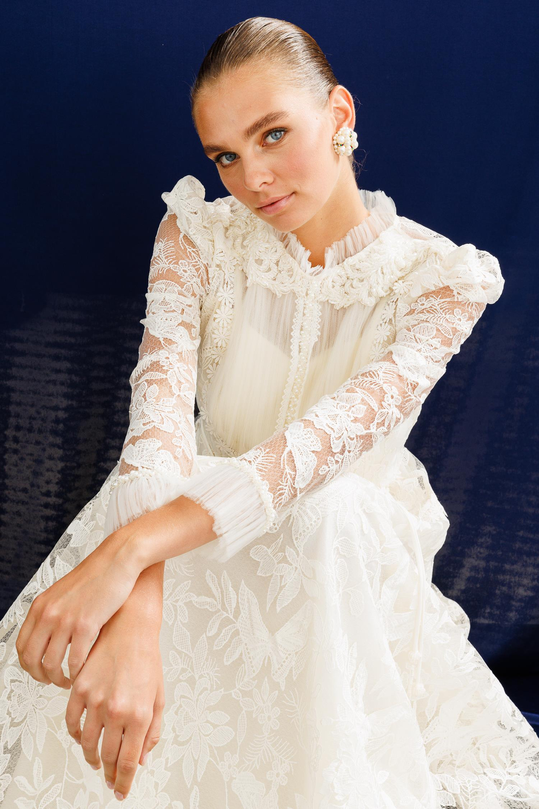 Omuz İşleme Detaylı Dantel Elbise BEYAZ