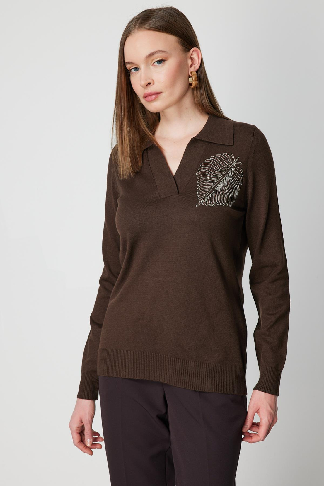 Omzu Yaprak Zincirli Kazak KAHVE