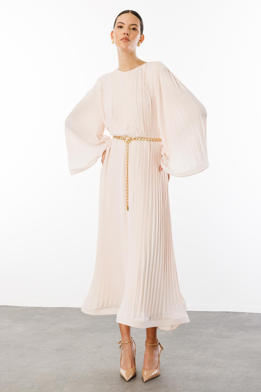 Piliseli Grenli Zincir Kemerli Elbise BEJ