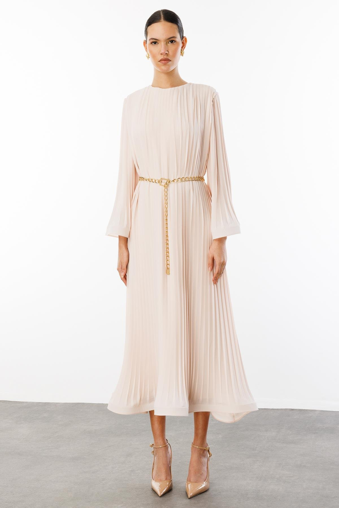 Piliseli Grenli Zincir Kemerli Elbise BEJ