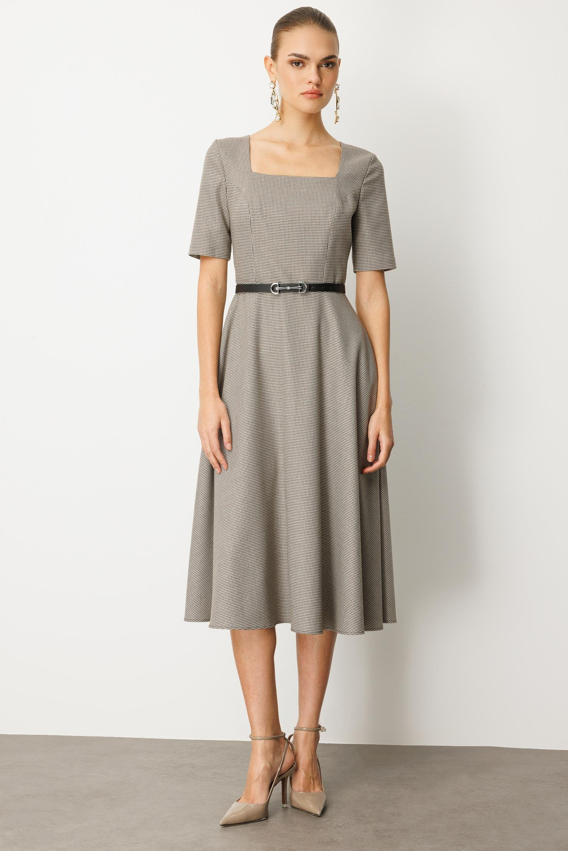 Şal Detaylı Kazayağı Elbise SİYAH