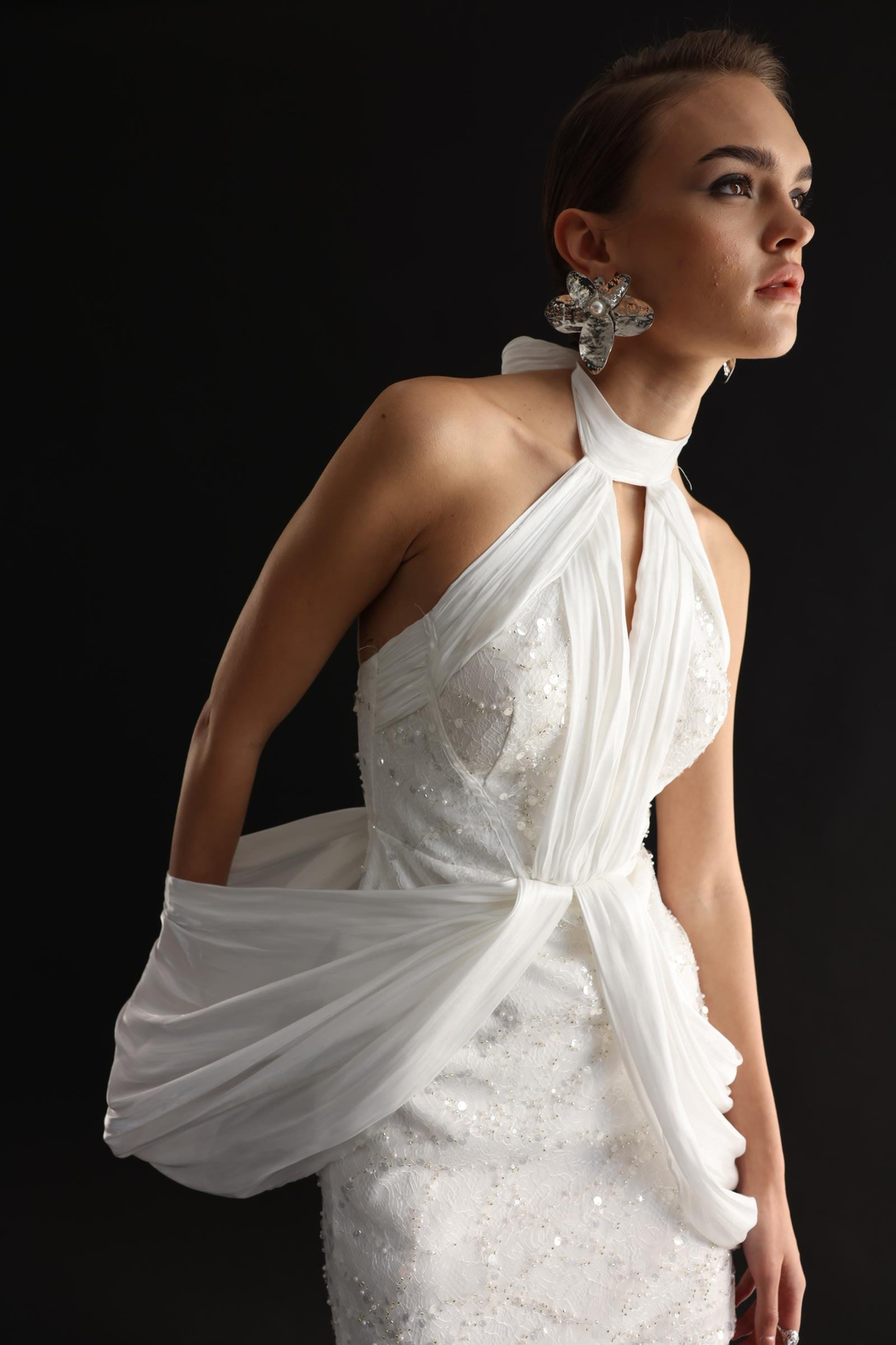 Saten Garnili Payetli Dekolte Detay Elbise EKRU