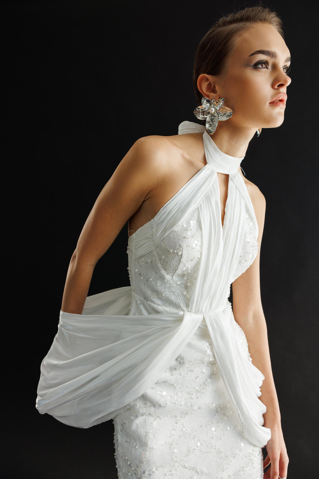 Saten Garnili Payetli Dekolte Detay Elbise EKRU