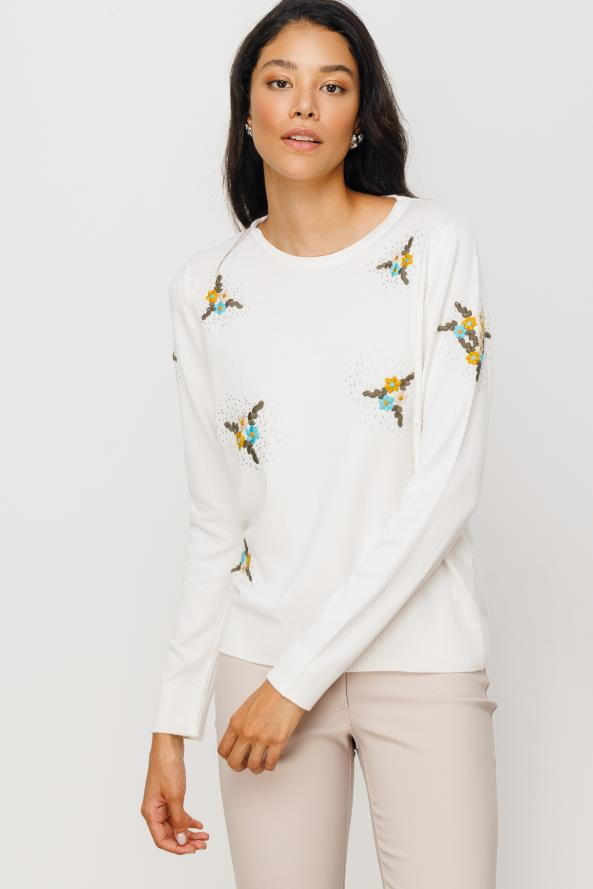 Sıfır Yaka Önü Çiçek Nakışlı Ekru Kazak