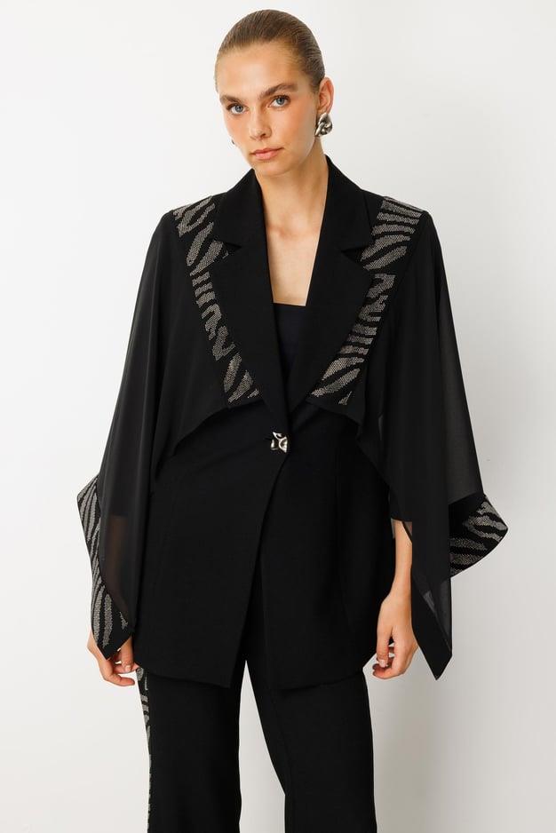 Şifon Pelerin Detaylı Taş İşlemeli Ceket SİYAH