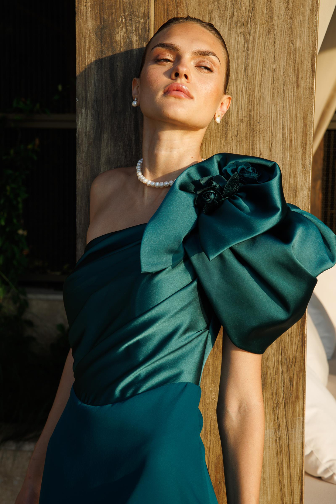 Straplez Yaka Fiyonk Detaylı  Abiye YEŞİL