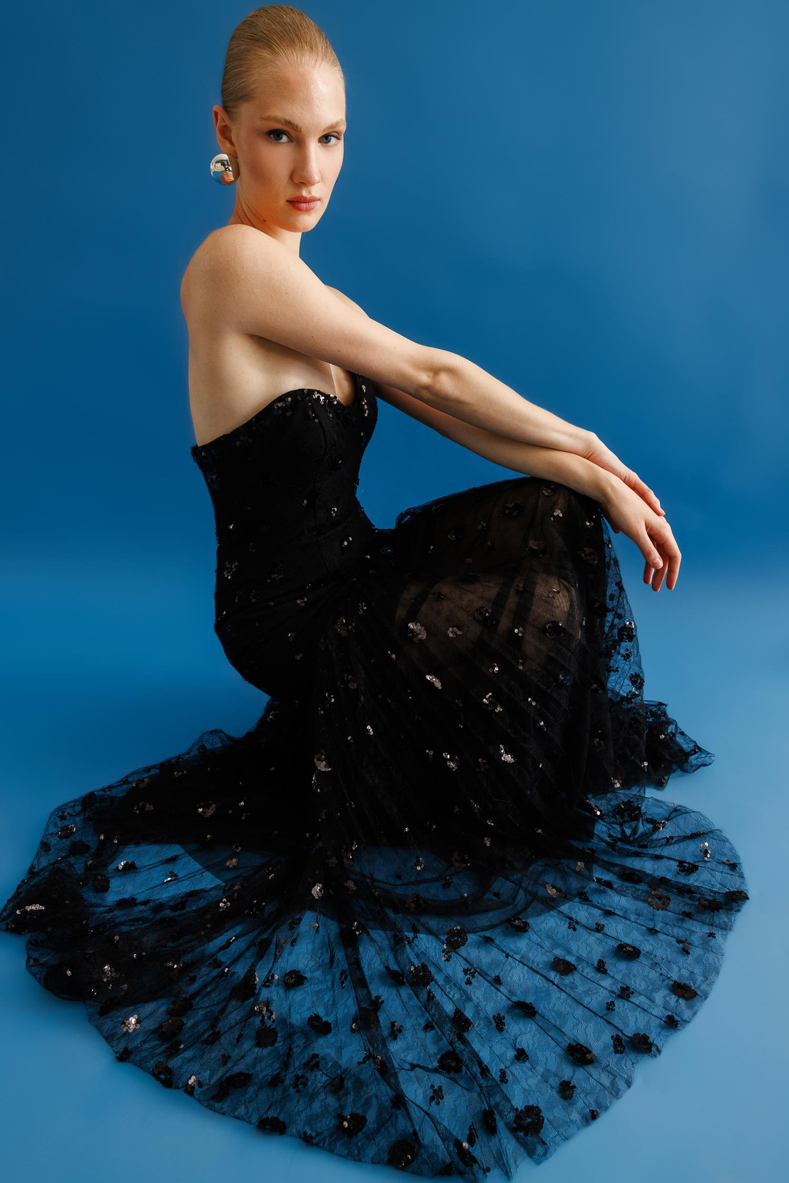 Straplez Yaka Payet İşlemeli Maxi Boy Abiye SİYAH