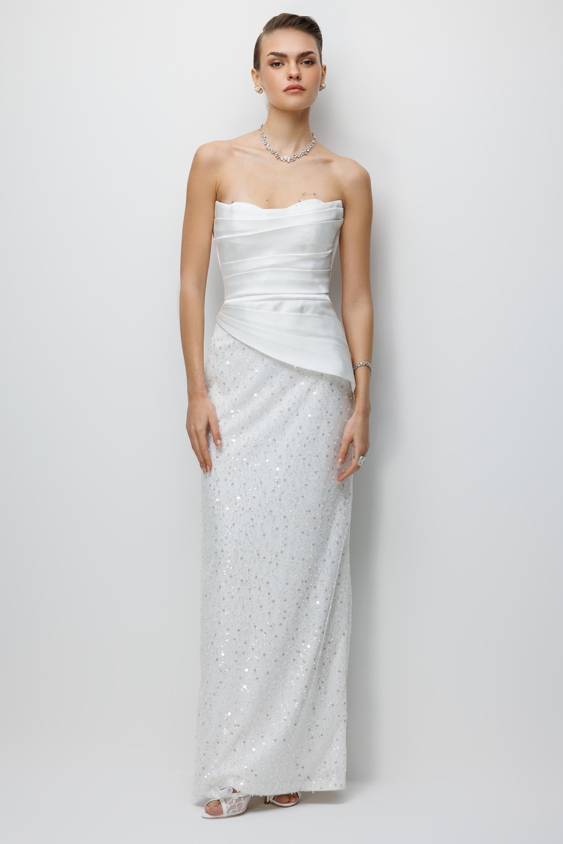 Straplez Yaka Payet İşlemeli Maxi Boy Abiye EKRU