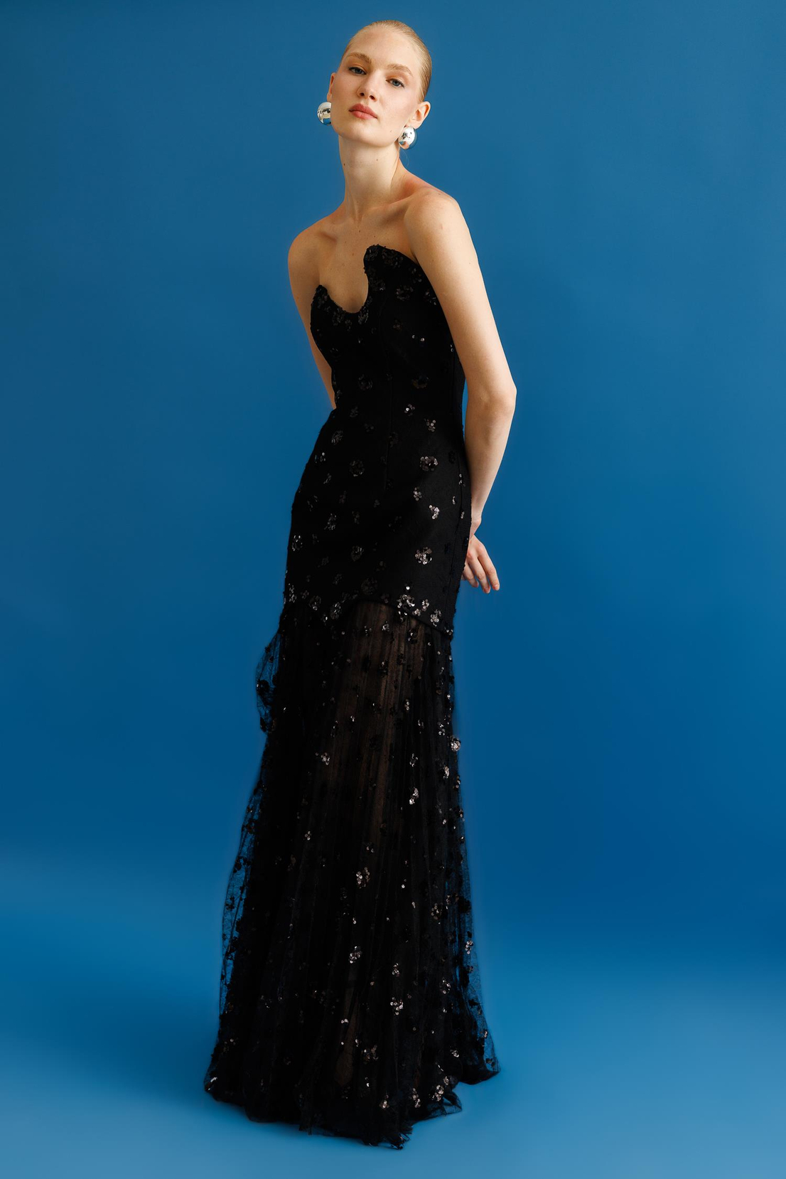 Straplez Yaka Payet İşlemeli Maxi Boy Abiye SİYAH