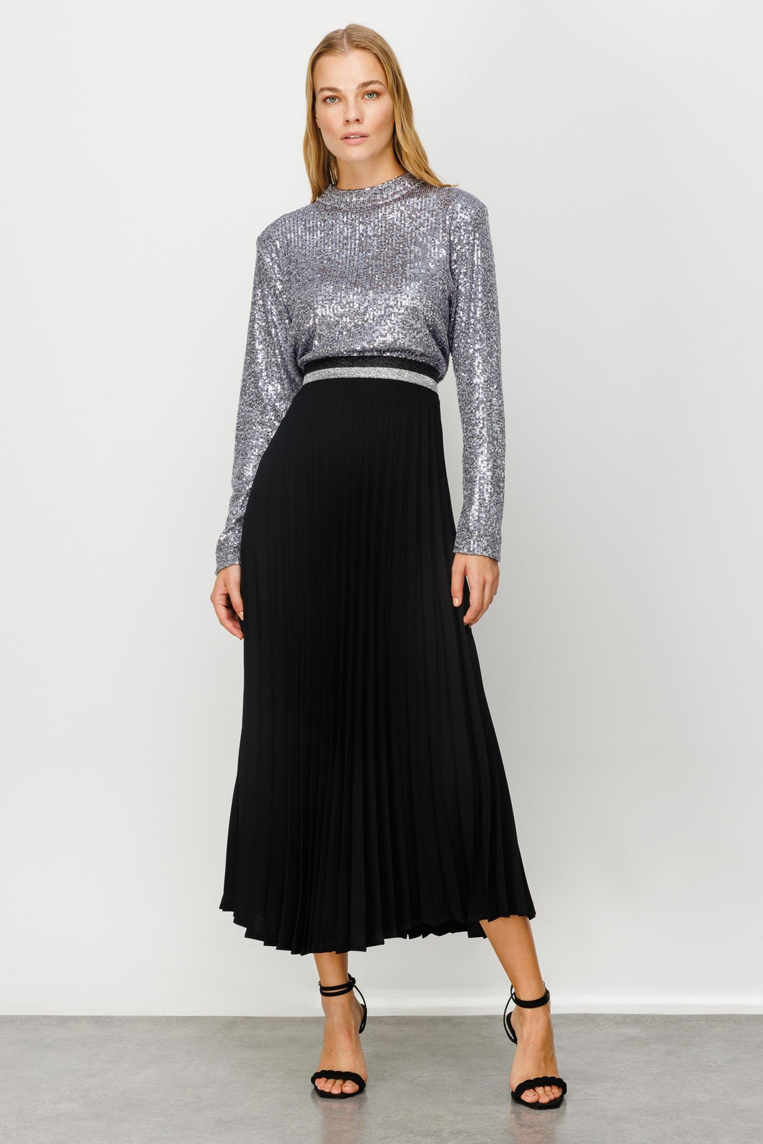 Uzun Pilisoley Etek SİYAH