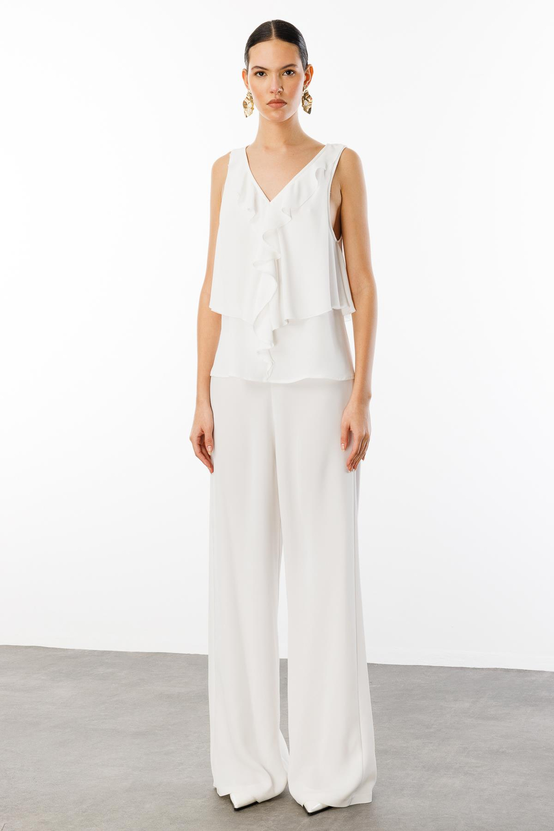 V Yaka Sırt Dekolteli Volanlı Bluz BEYAZ