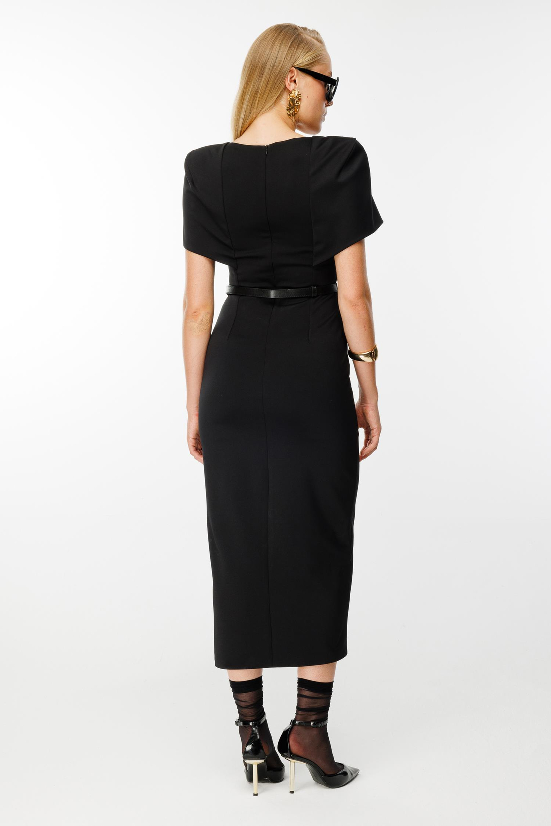 Vatkalı Kemerli Önden Yırtmaçlı Elbise SİYAH