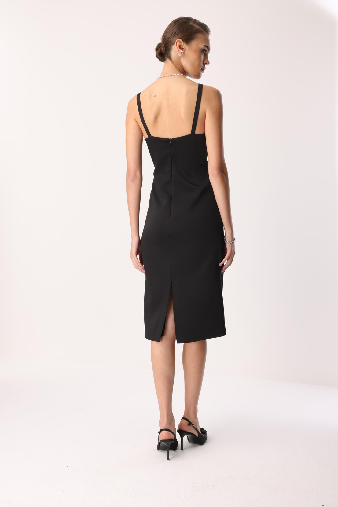 Yaka Askı Detay Mini Elbise SİYAH