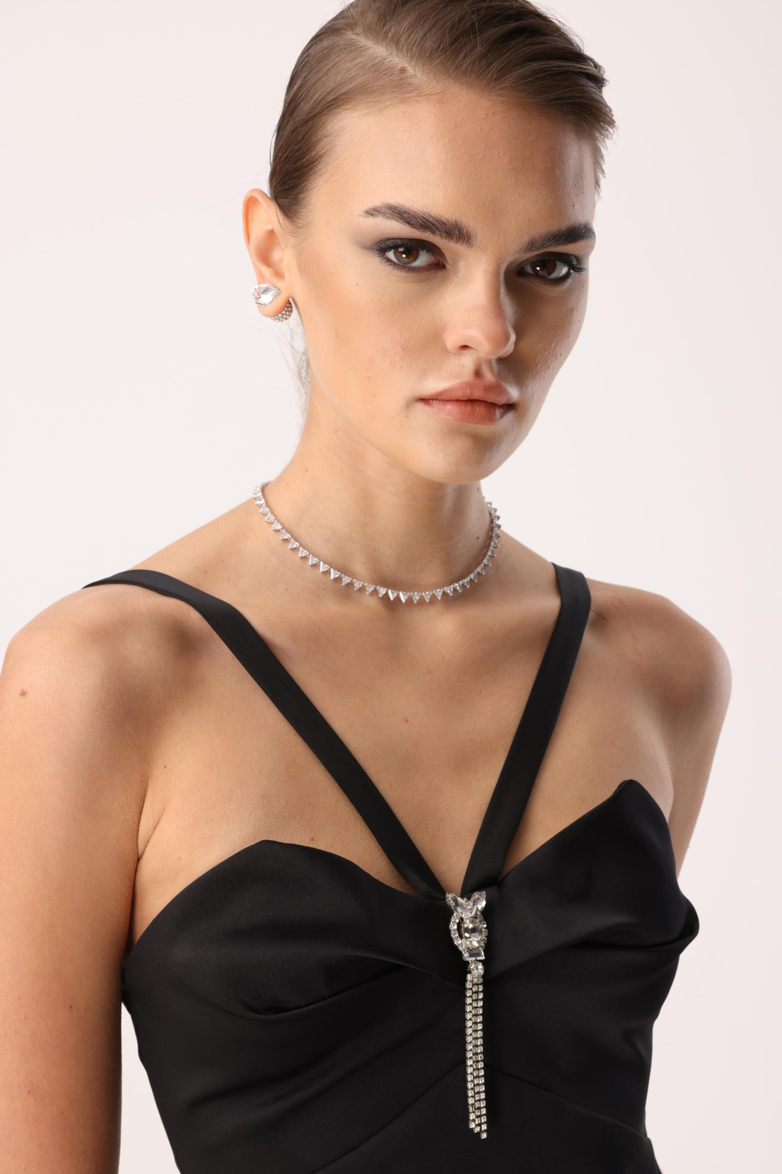 Yaka Askı Detay Mini Elbise SİYAH