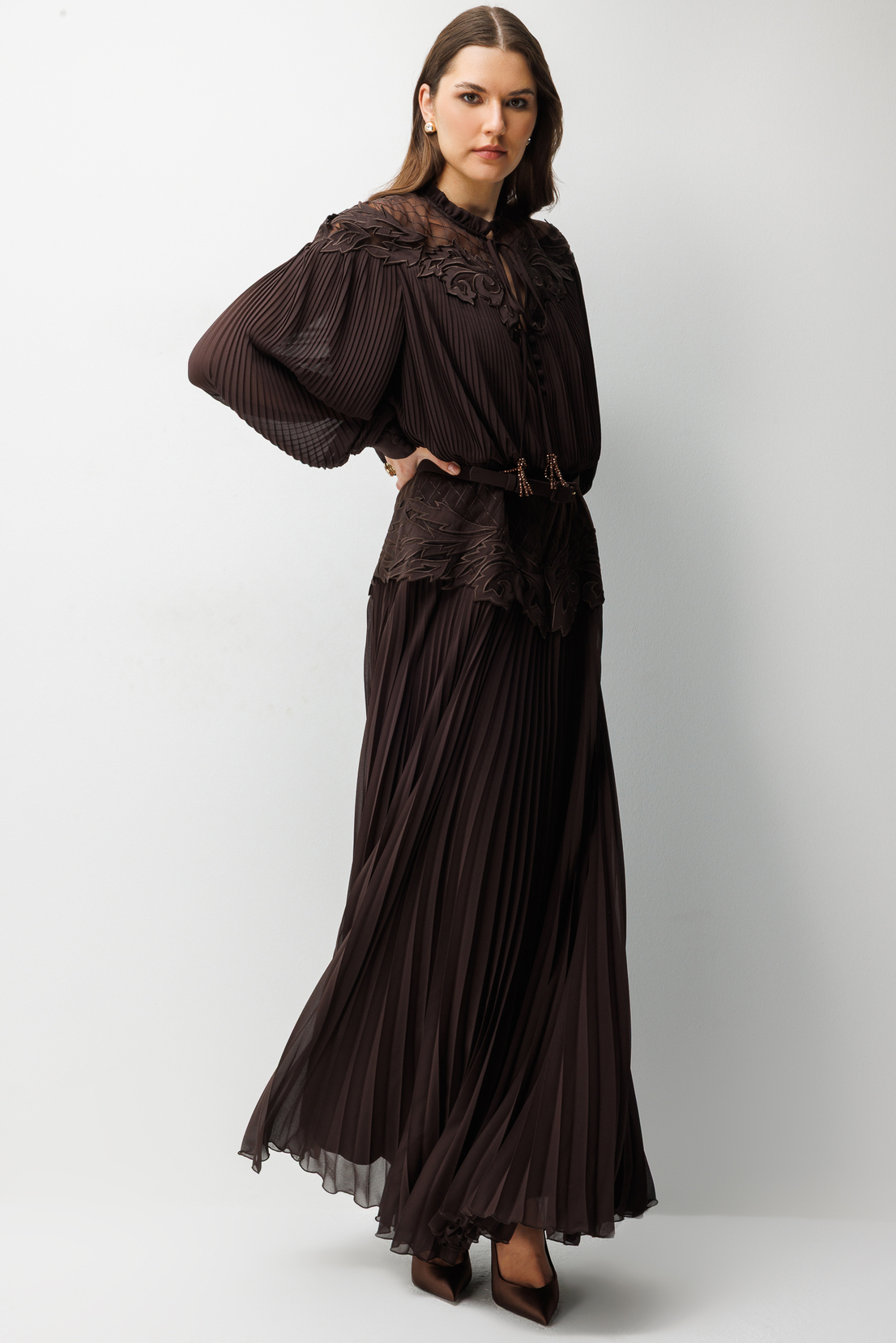 Yaka Bel Dantel İşleme Detay Maxi Boy Elbise KAHVERENGİ