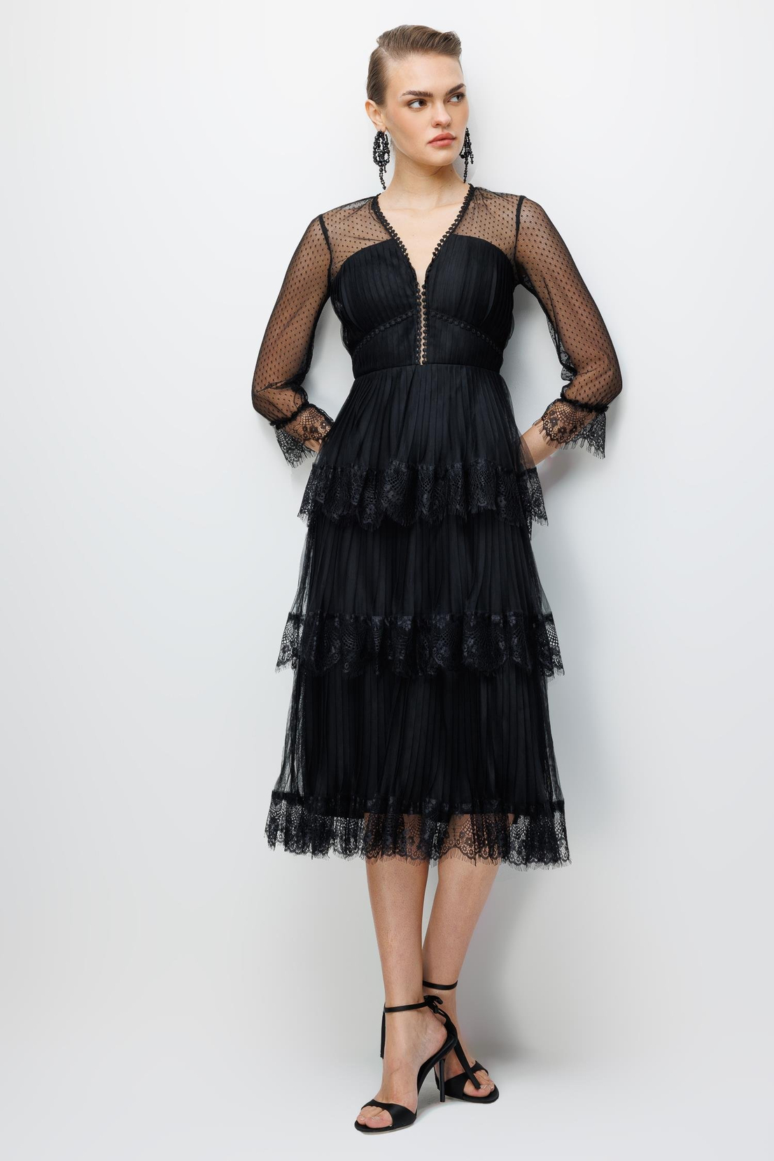 Yaka Birit Detaylı Tül Etek Elbise SİYAH