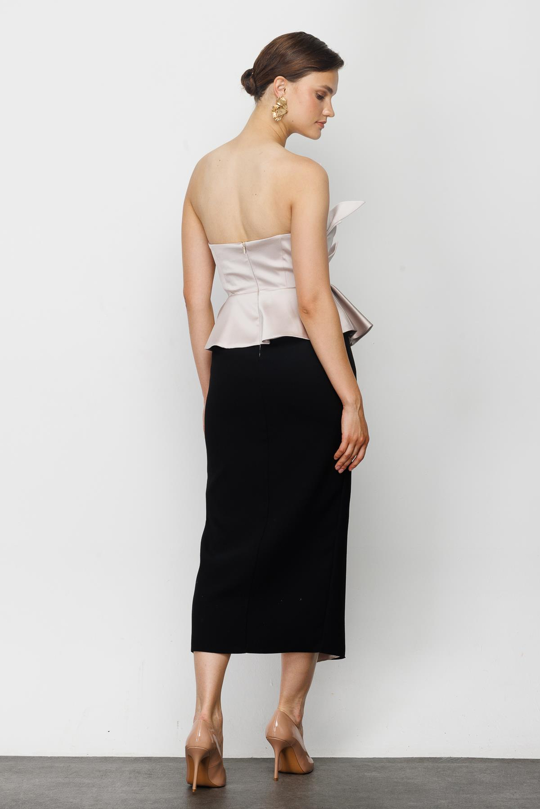 Yaka Drape Detaylı Pudra Abiye