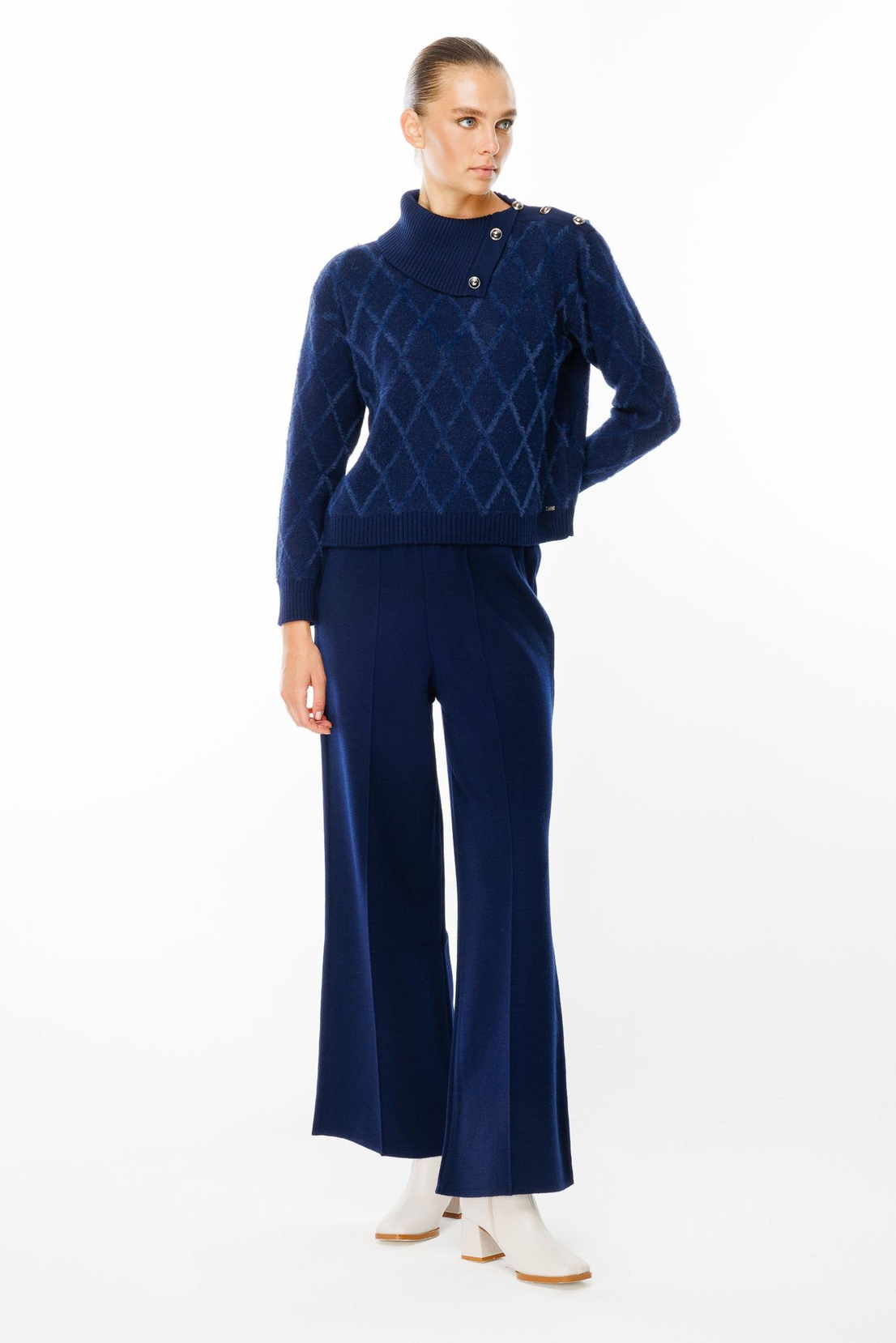 Yaka Düğme Detaylı Baklava Desen Kazak LACİVERT