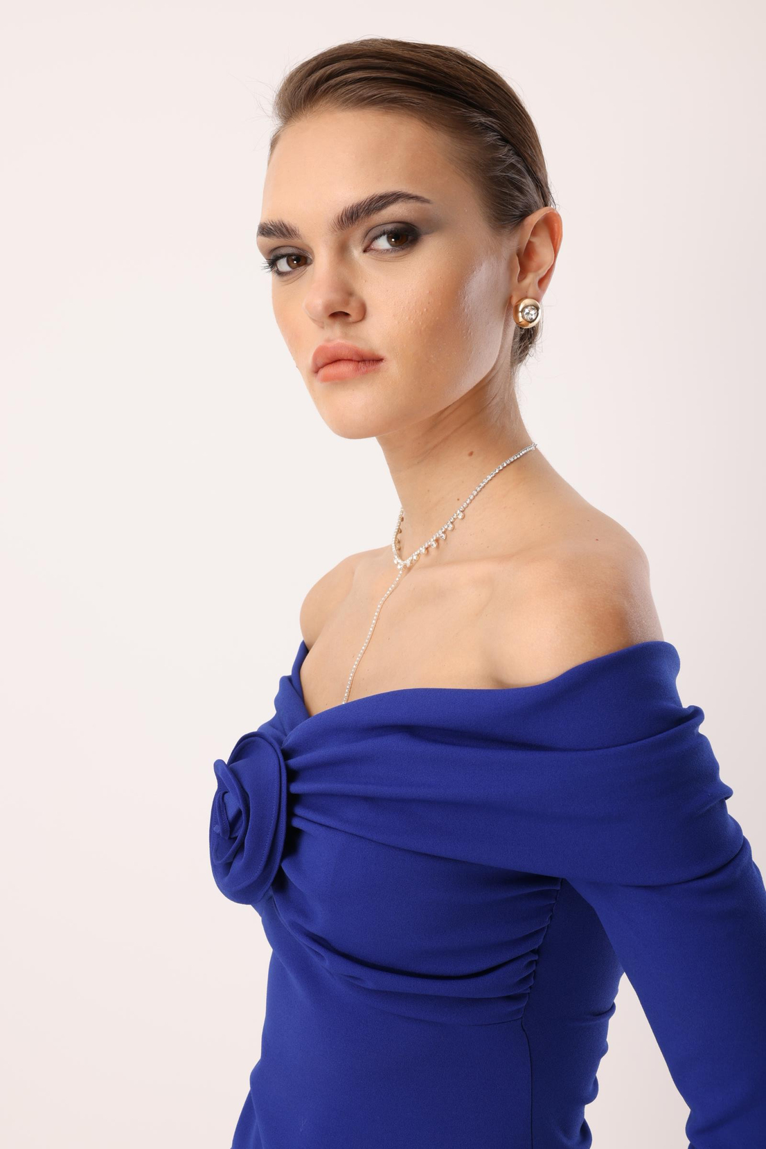 Yaka Gül Detaylı Elbise SAKS