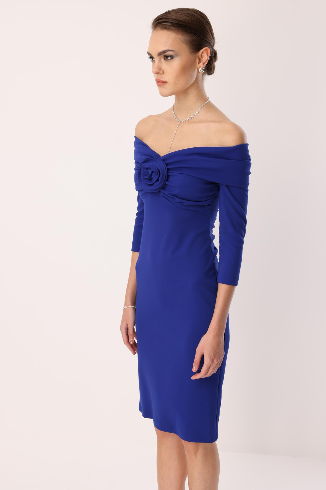 Yaka Gül Detaylı Elbise SAKS