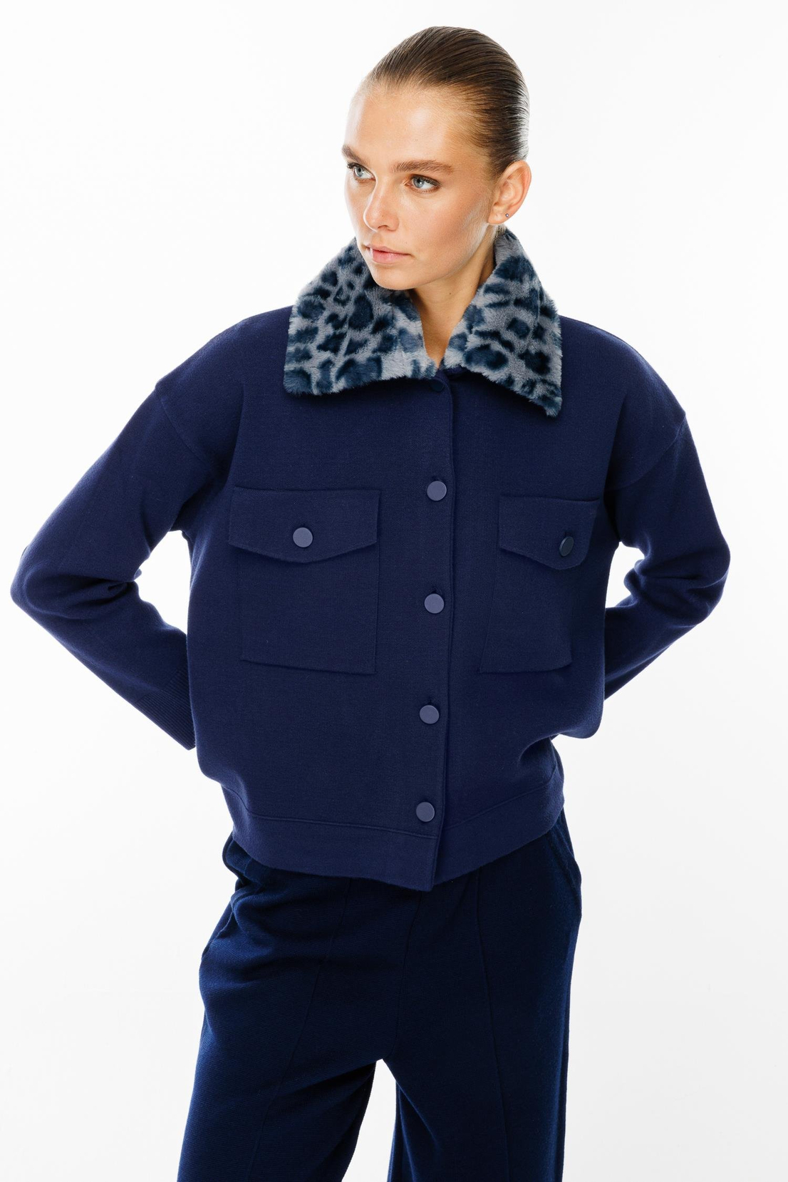 Yaka Kürk Detaylı Düğmeli Ceket LACİVERT
