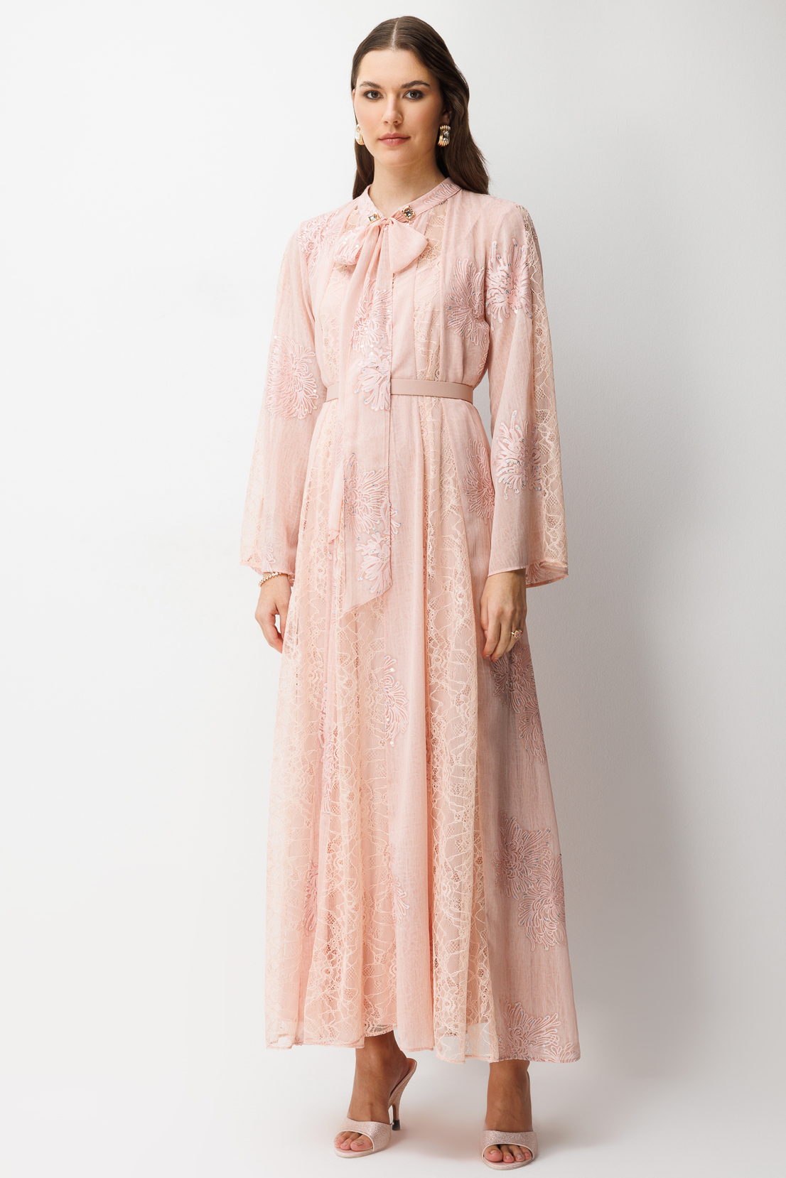 Yaka Şal Bağlama Detay Dantel Şeritli Maxi Boy Elbise PUDRA