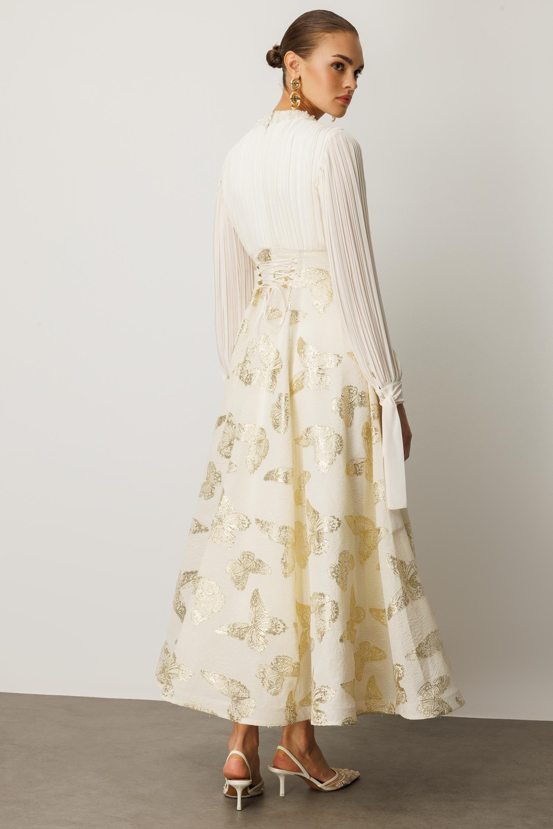 Yaka Şal Bağlama Pilise Detaylı Jakar Abiye EKRU