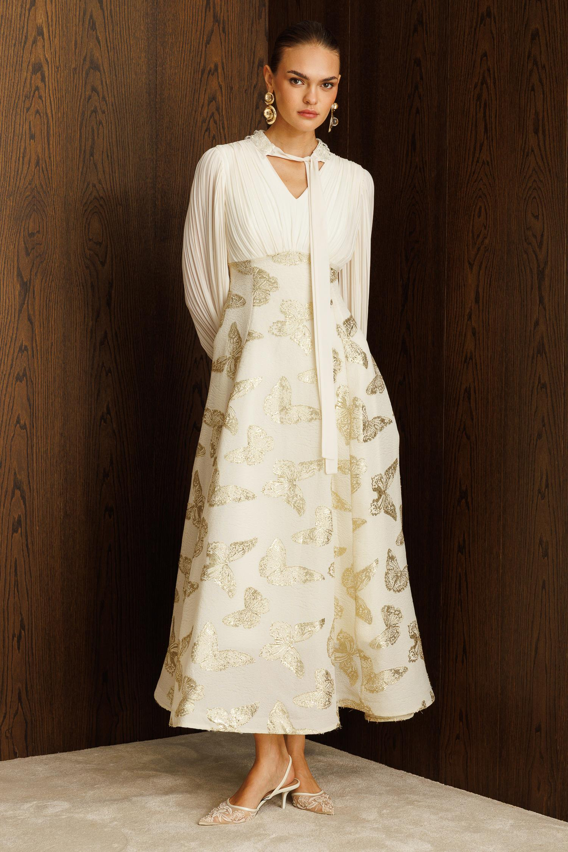 Yaka Şal Bağlama Pilise Detaylı Jakar Abiye EKRU