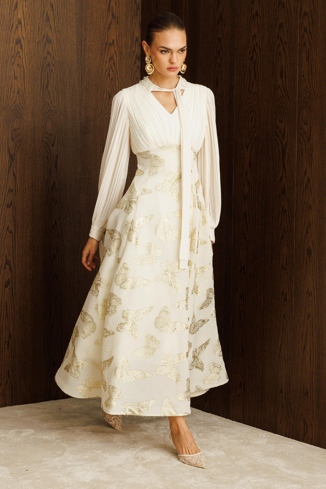 Yaka Şal Bağlama Pilise Detaylı Jakar Abiye EKRU