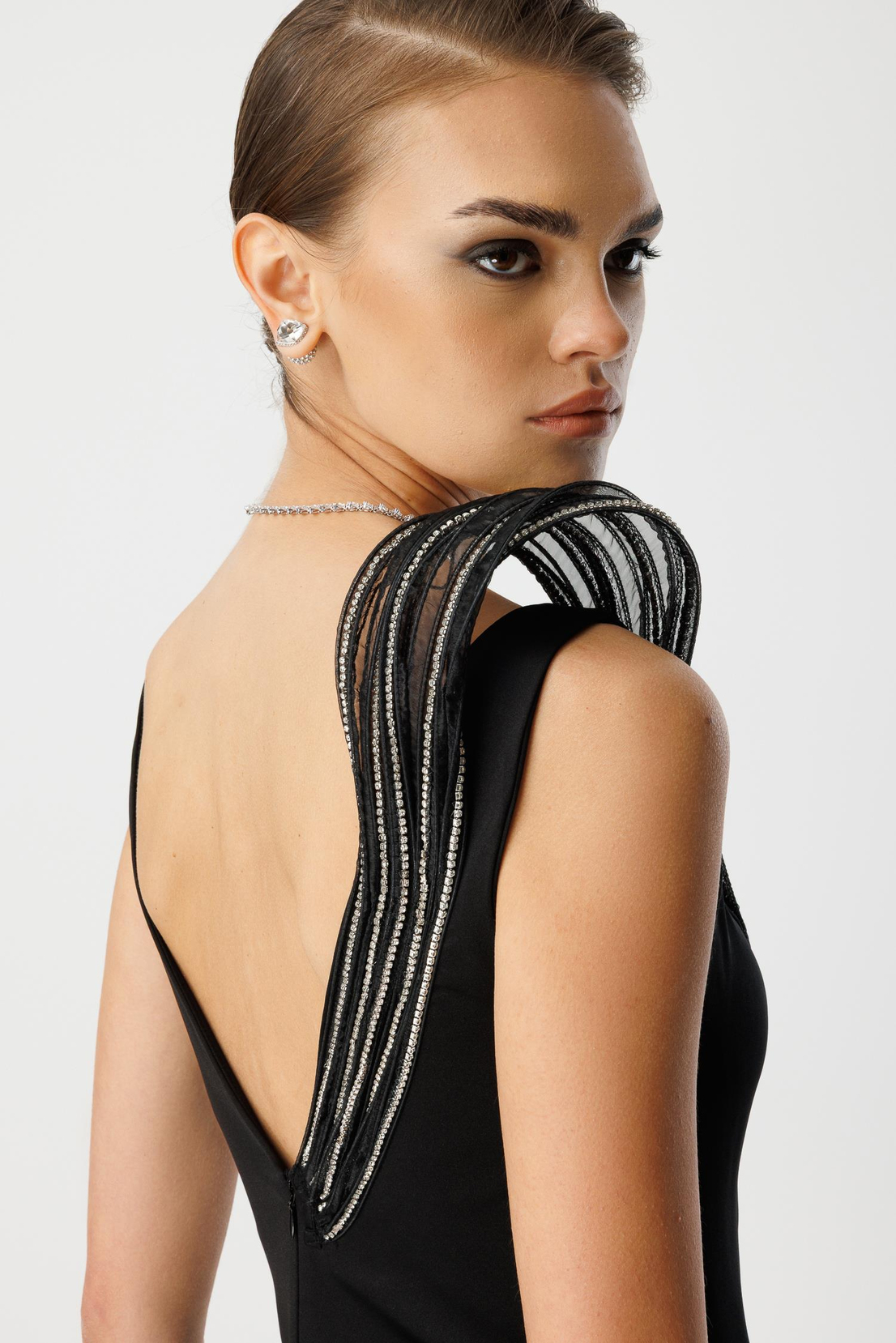 Yaka Volan Detay Yırtmaçlı Maxi Abiye SİYAH