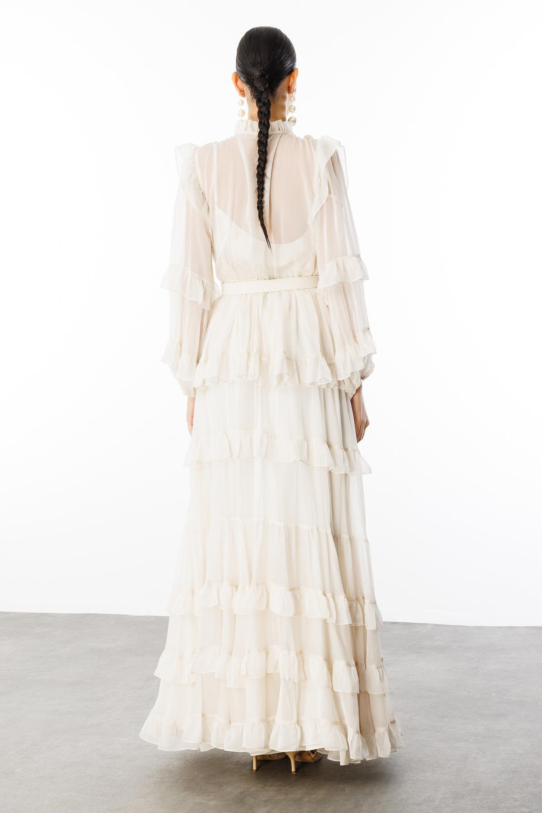 Yaka Volan Detaylı Maxi Boy Şifon Elbise EKRU