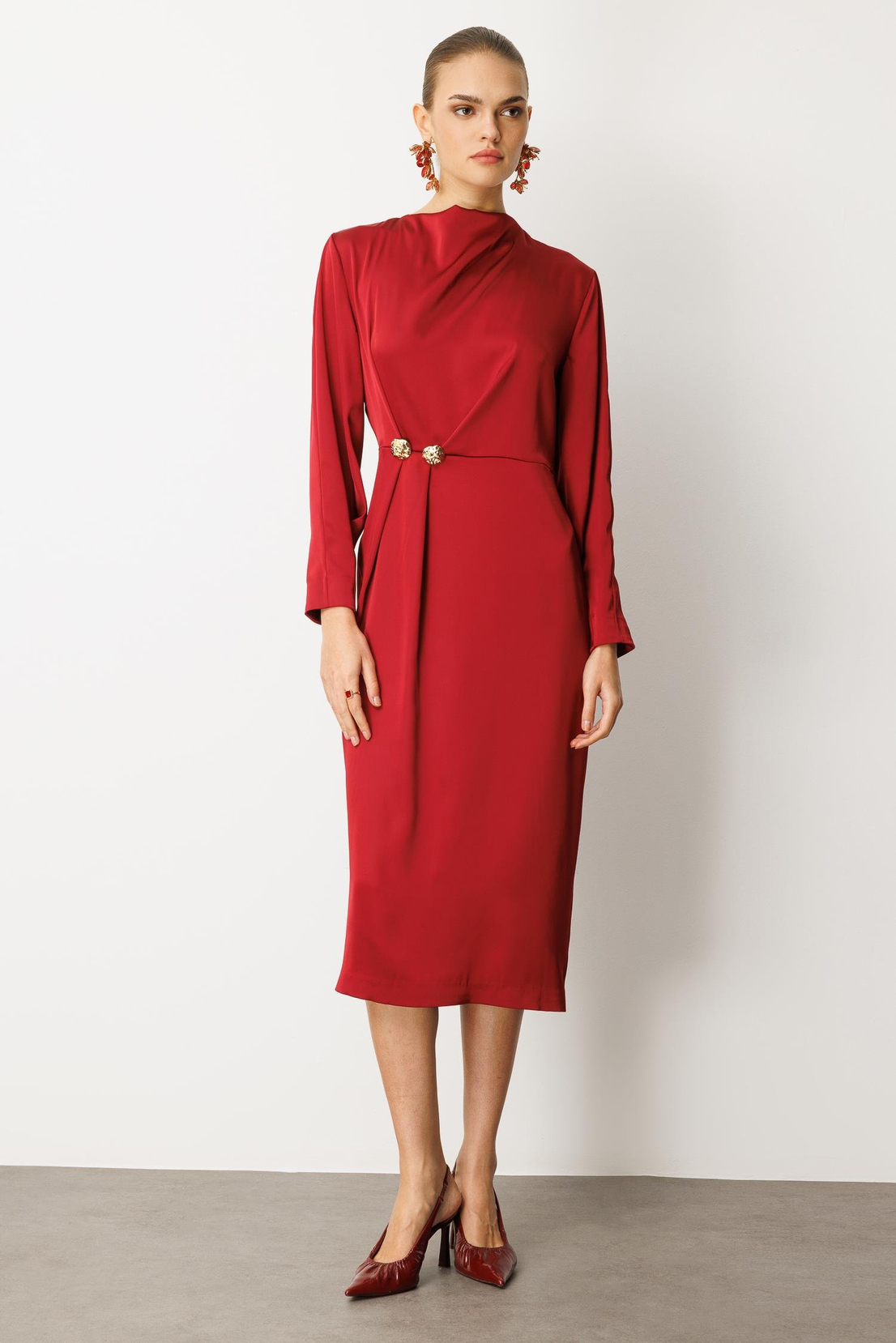  Drapeli Yüksek Yaka  Midi Elbise BORDO