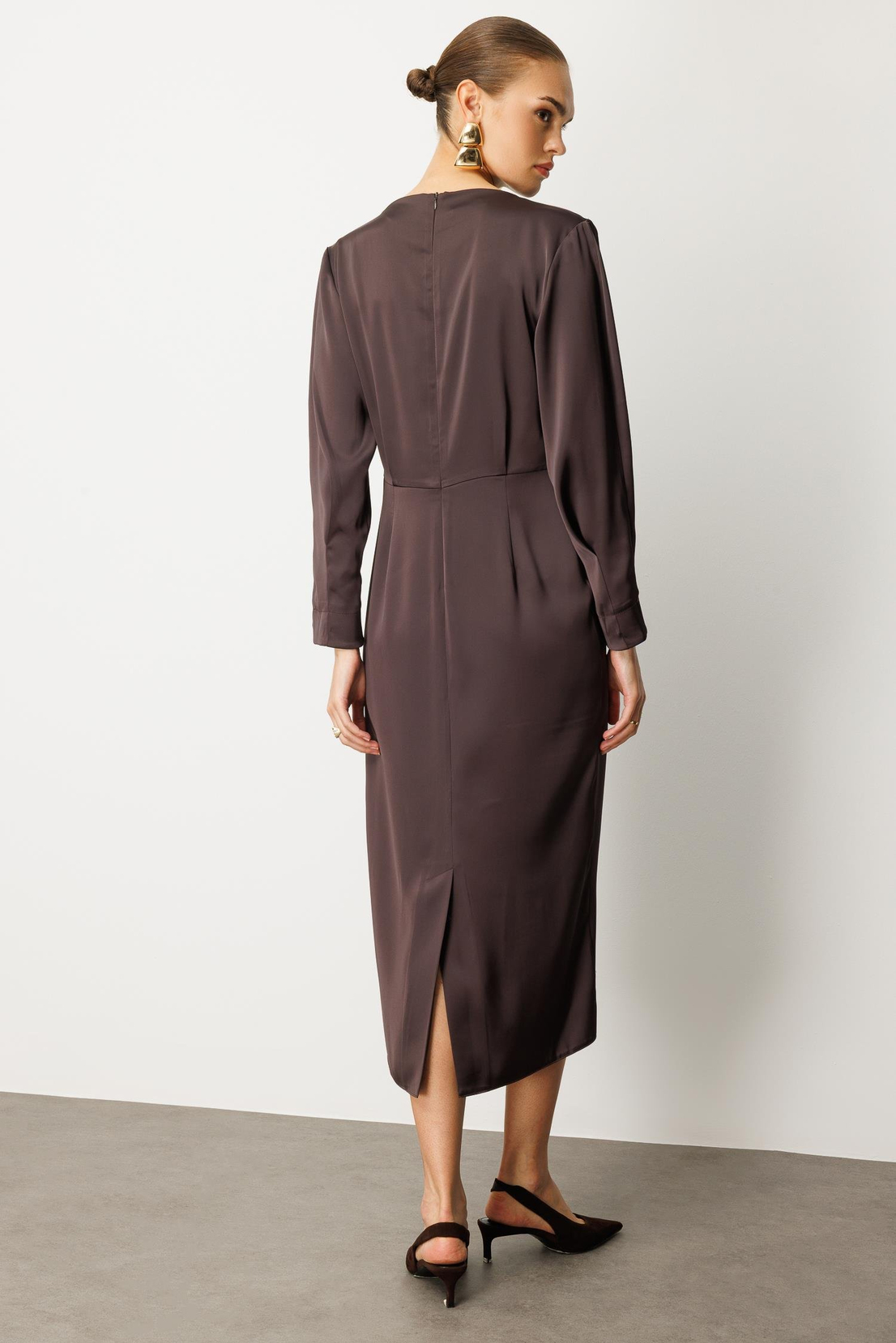  Drapeli Yüksek Yaka  Midi Elbise KAHVE