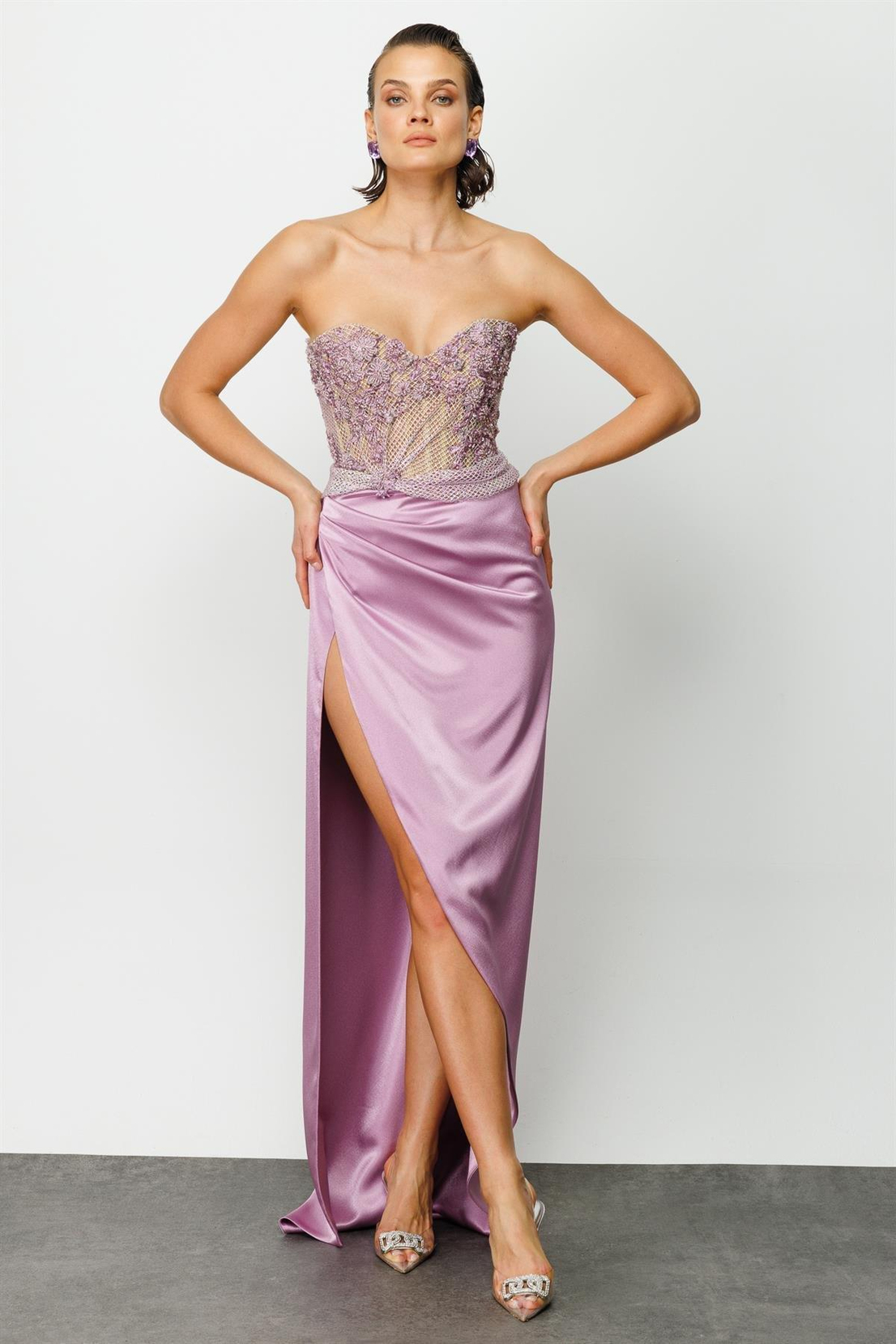 abiye-pembe-c26e4a.jpg