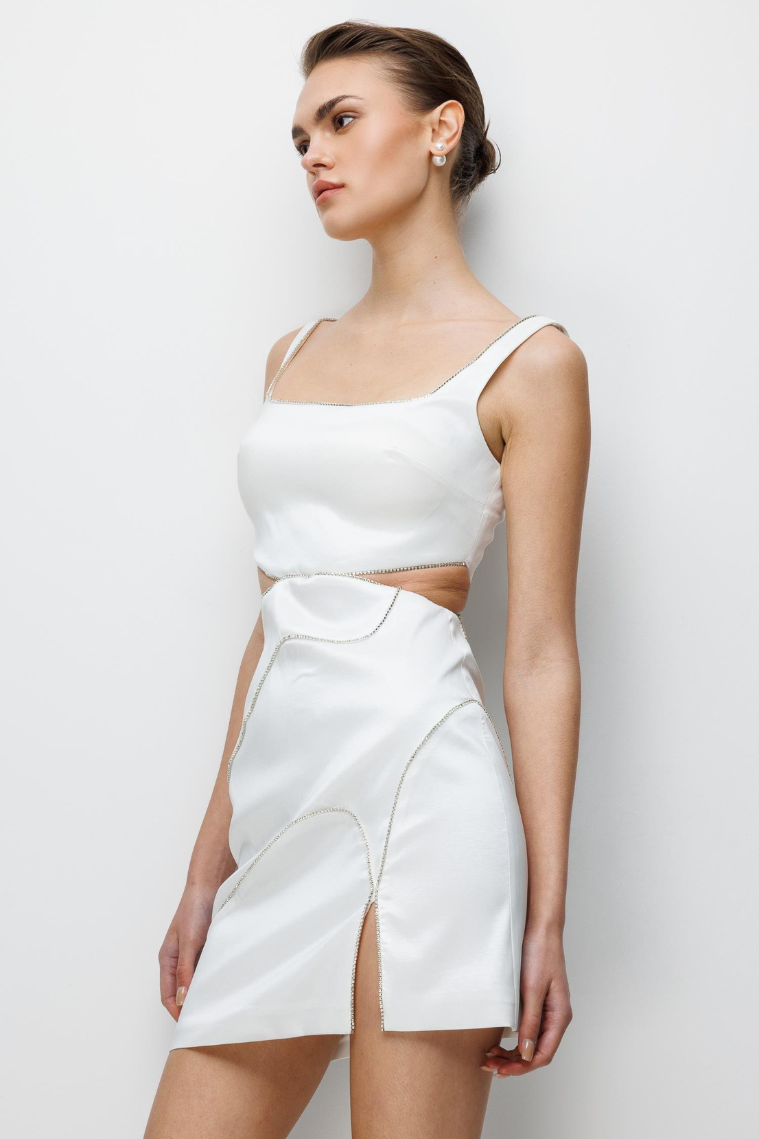 Bel Dekolte Detaylı Mini Yırtmaçlı Elbise EKRU