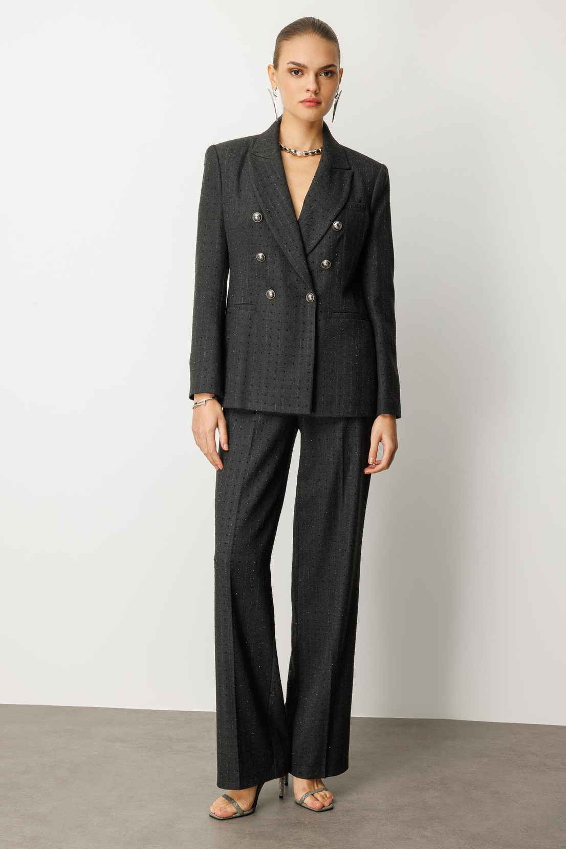 Çizgili Taşlı Takım GRİ