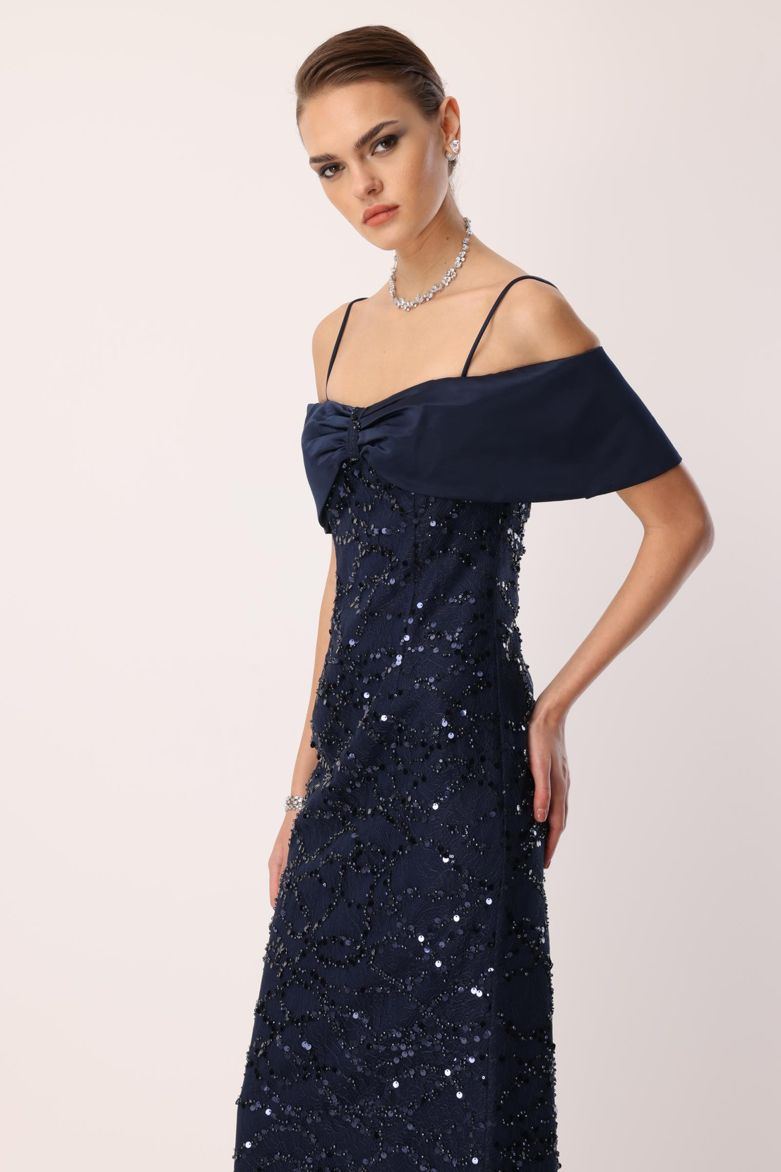 Dantel İşleme Detay Yaka Abiye LACİVERT