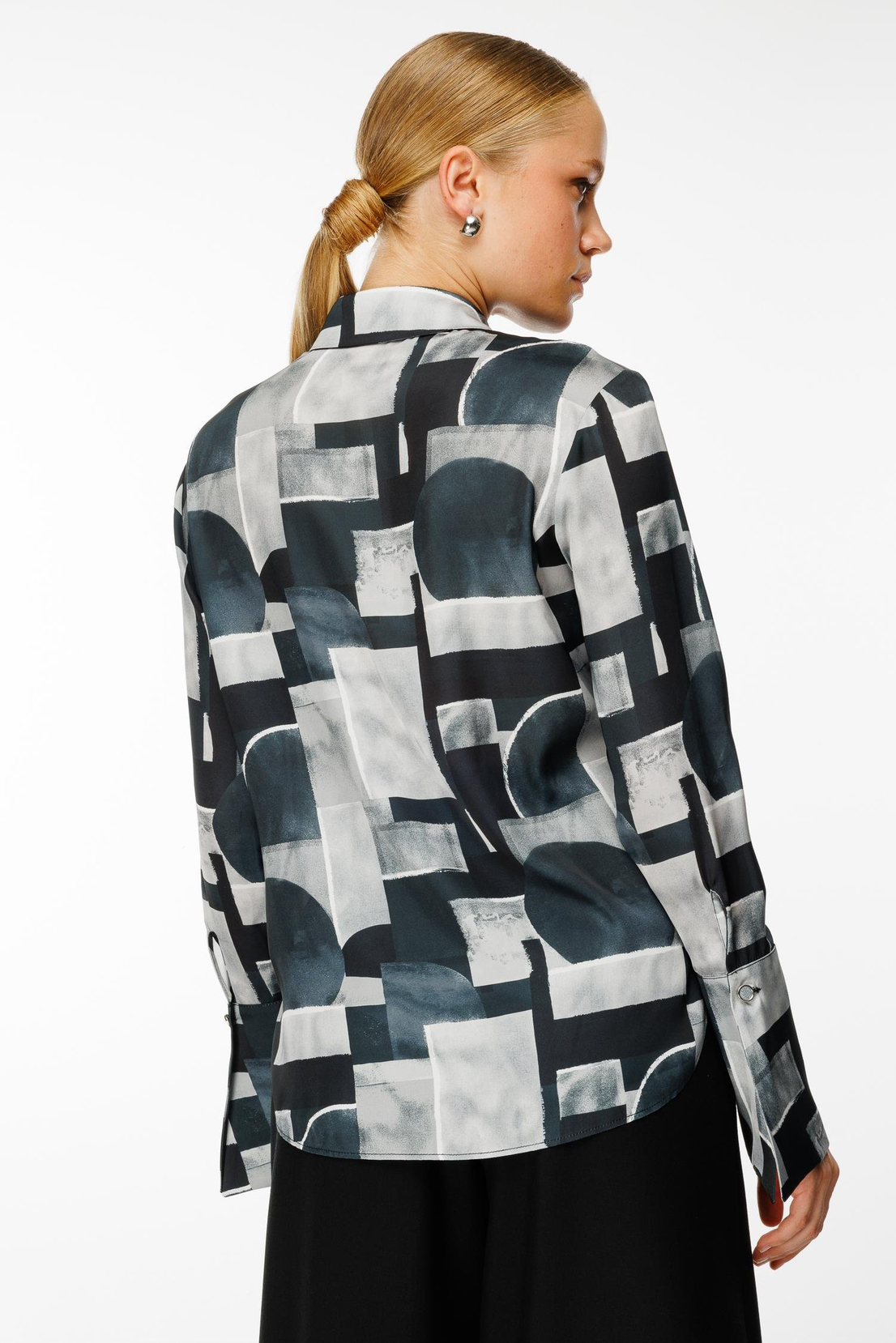 Dijital Baskı Volan Manşetli Gömlek SİYAH