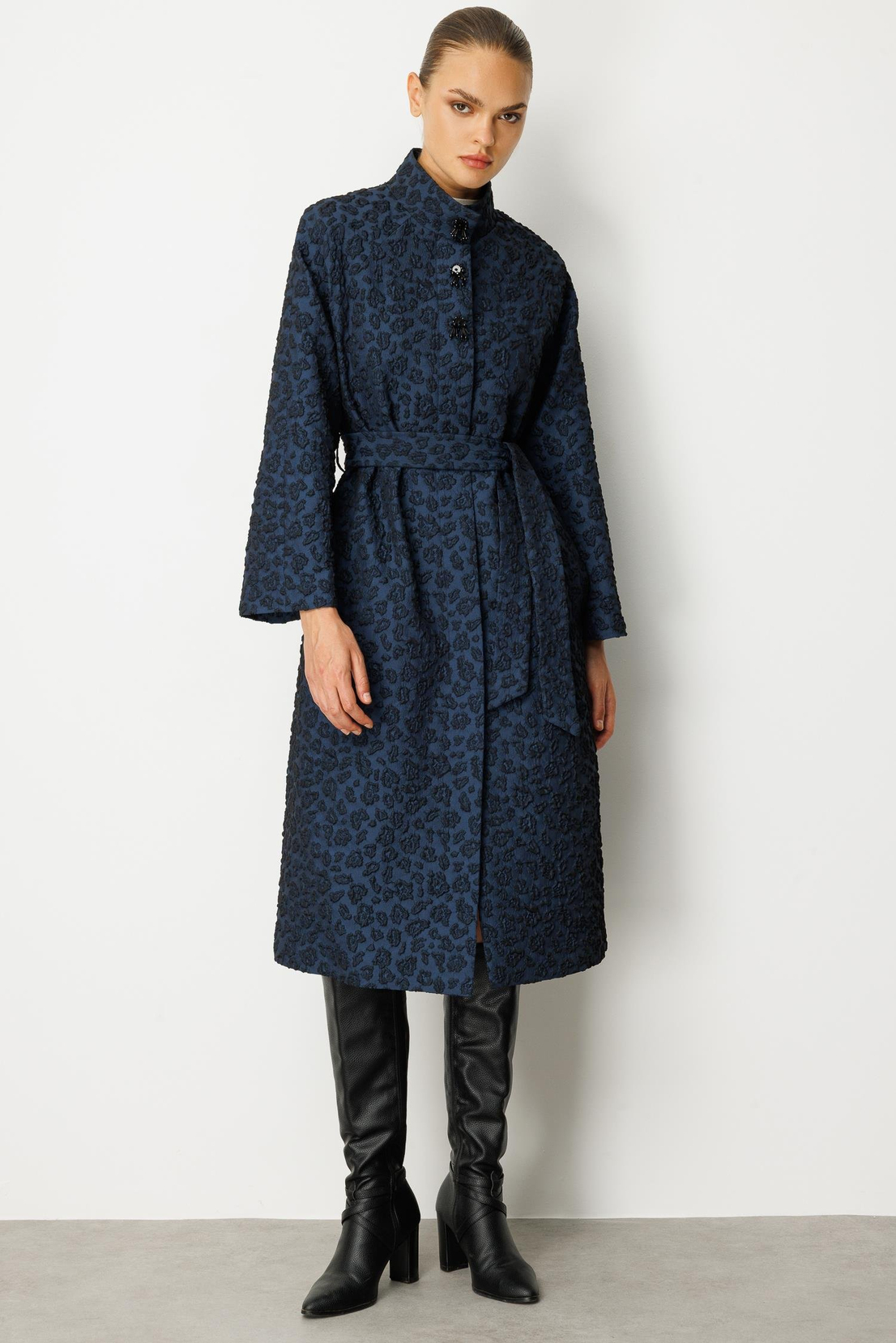 Dik Yaka Dokulu Kumaş Kap LACİVERT