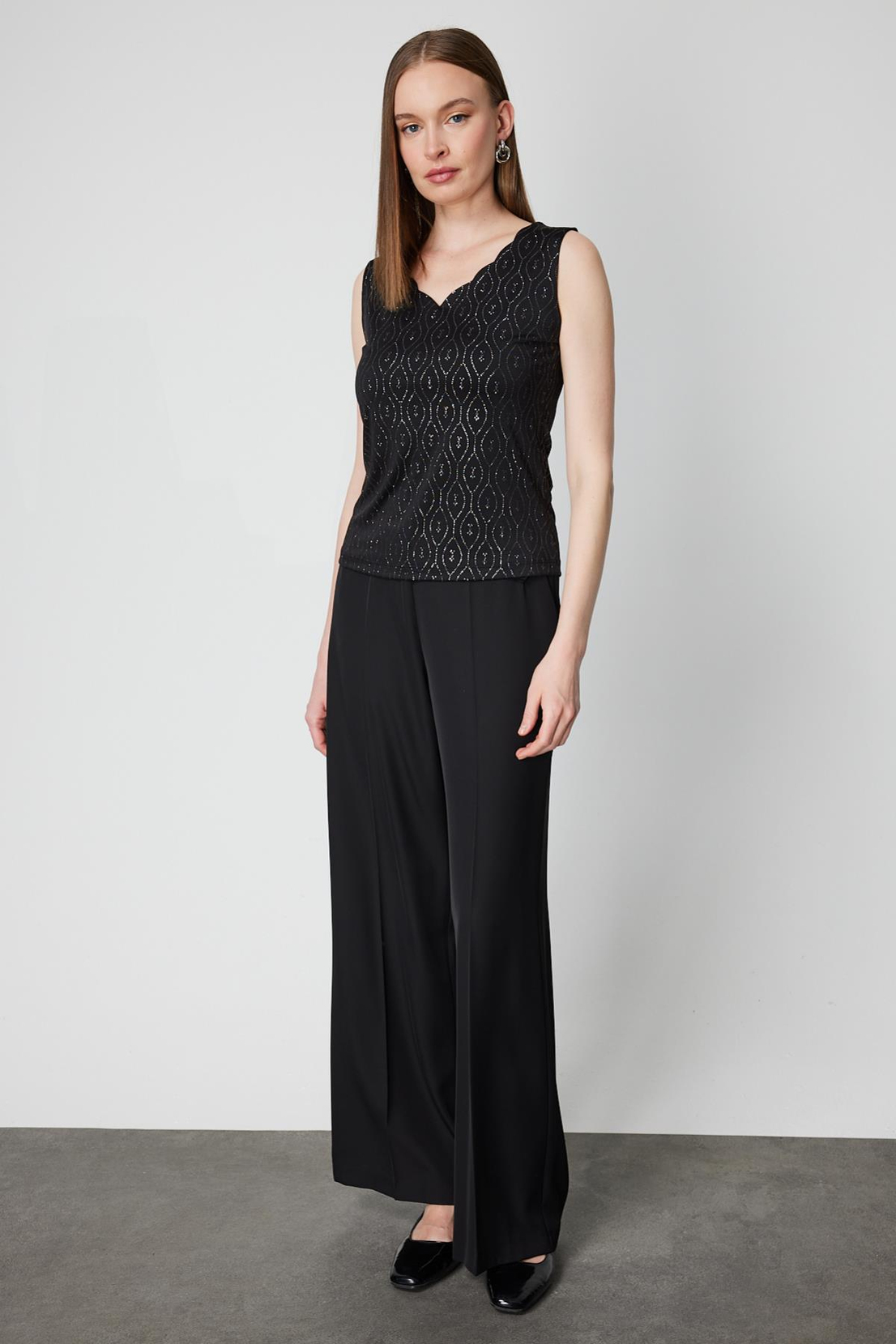 Dilim Yaka Kolsuz Bluz SİYAH