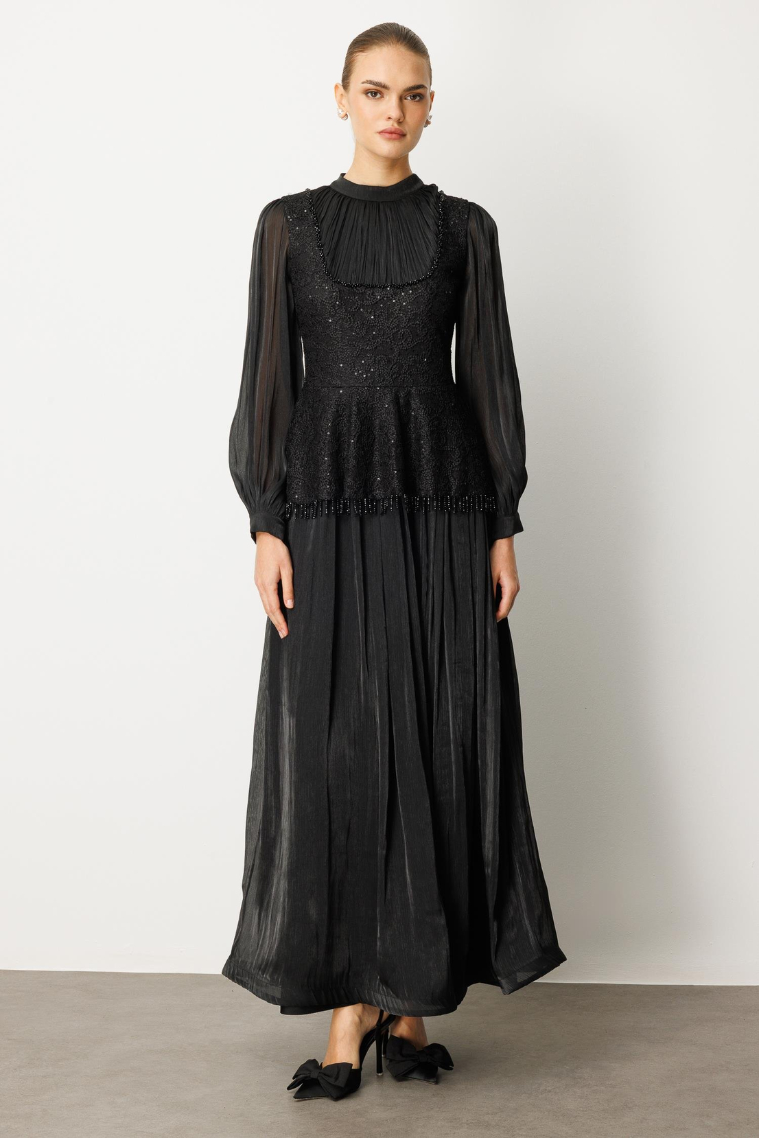 Drape İşlemeli Elbise SİYAH