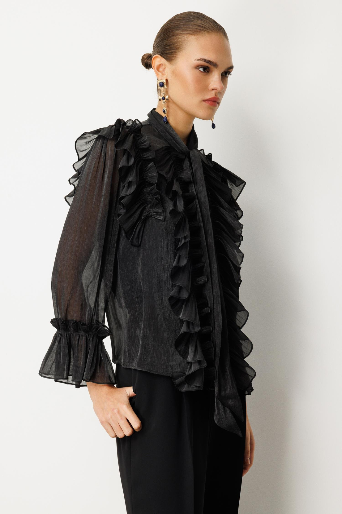 Fular Detaylı Organze Bluz SİYAH
