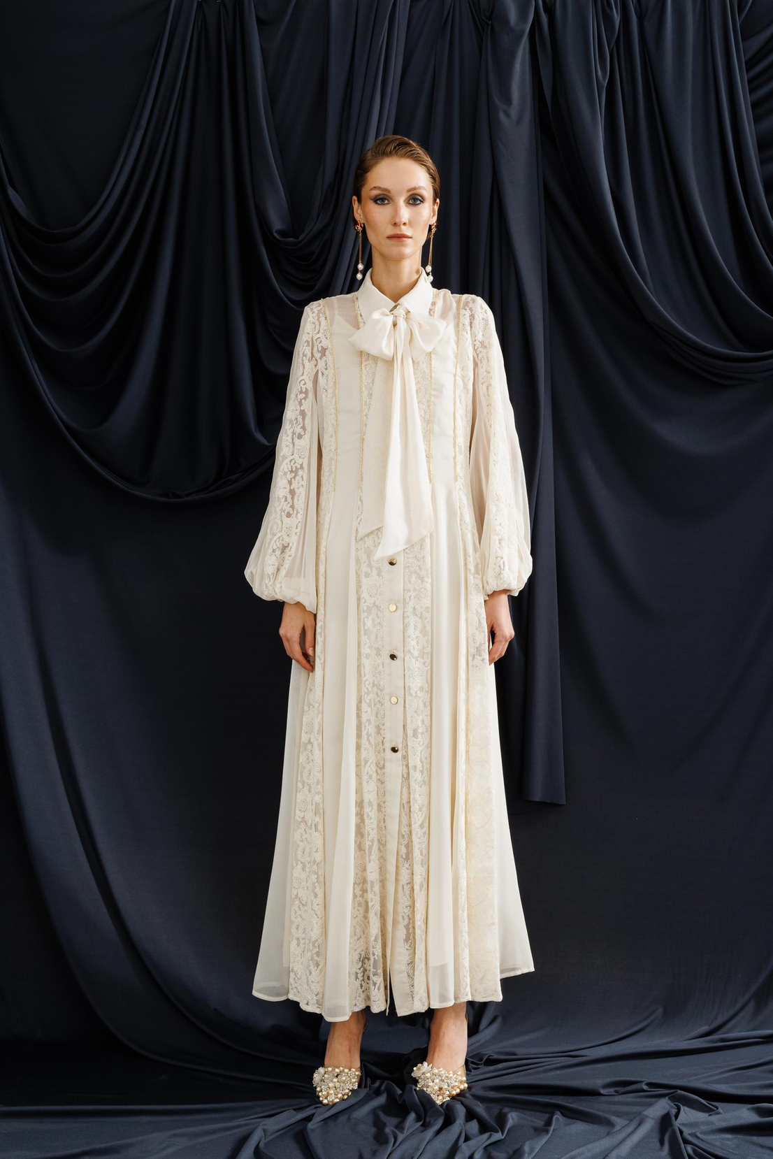 Gömlek Yaka Zincir Şeritli Maksi Elbise EKRU