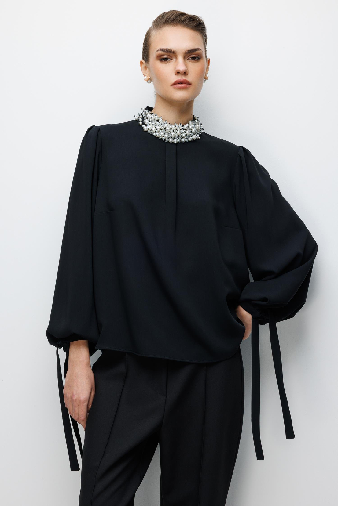 İnci İşlemeli Bluz SİYAH