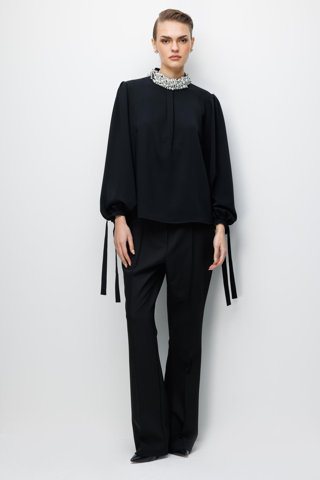 İnci İşlemeli Bluz SİYAH